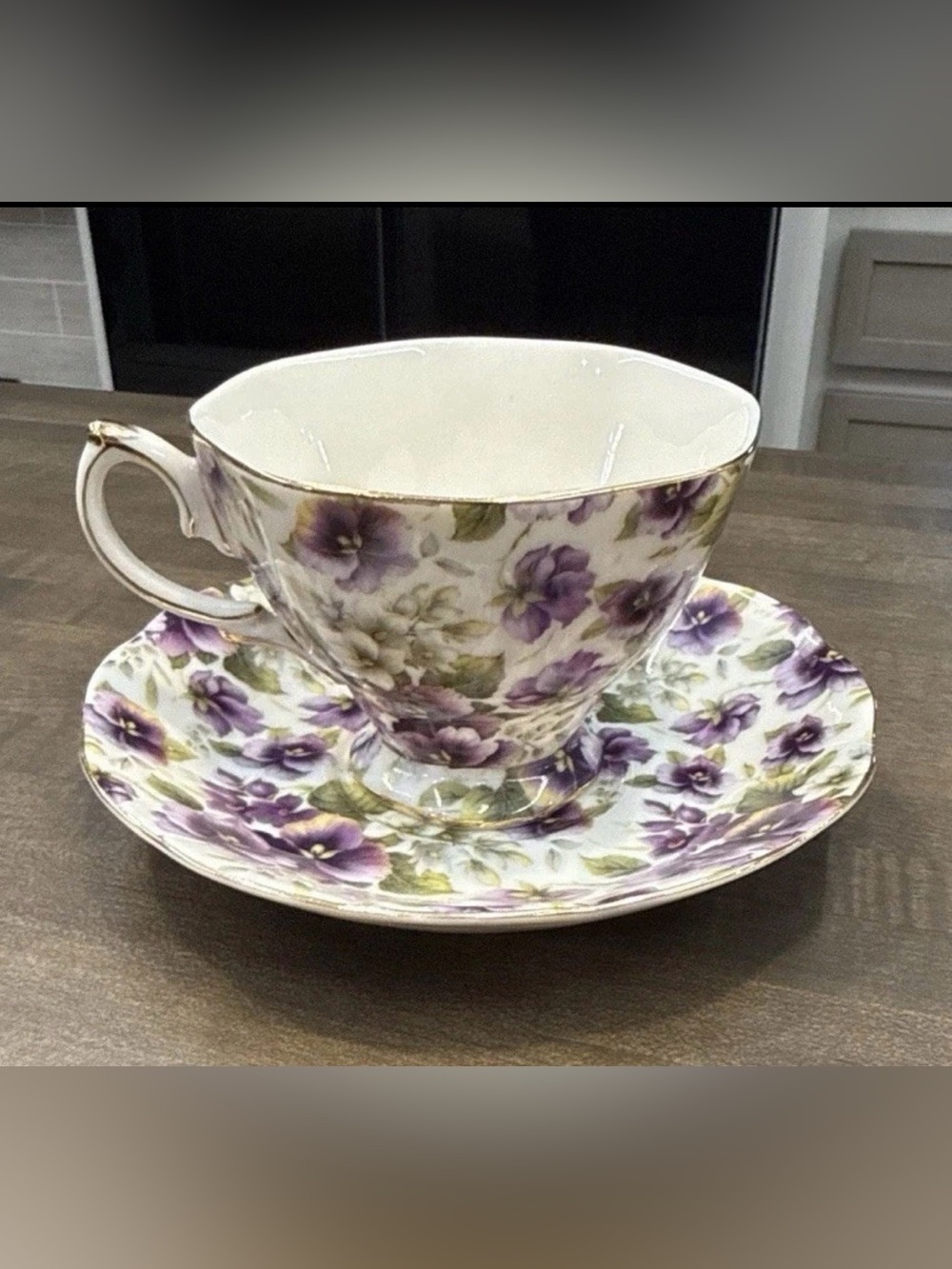 Floral Fine Porcelain Cup & Saucer Set Purple
Violets, Gold Trim, Fielder - Picture 2 of 10